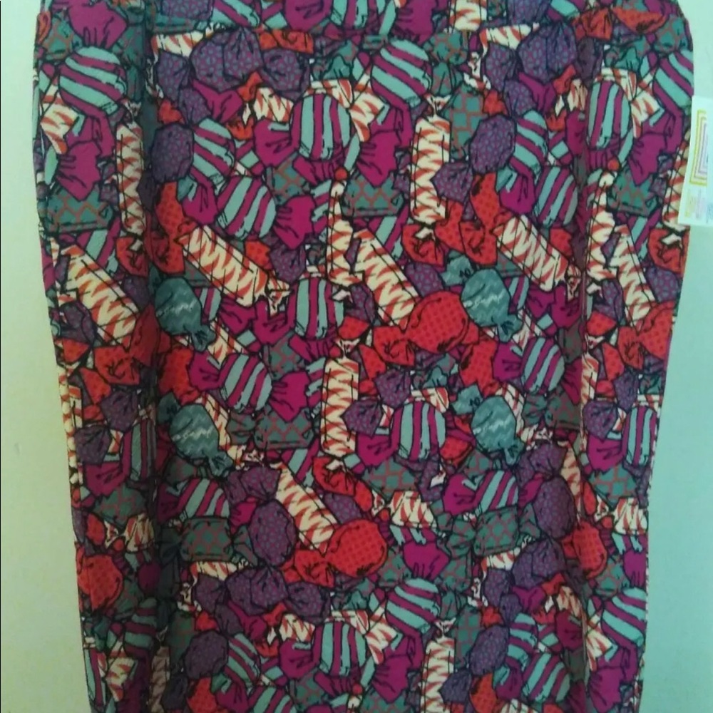 NWOT LuLaRoe Cassie pencil skirt Xl candy print